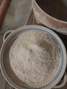 BIO pšeničná polohrubá mouka
